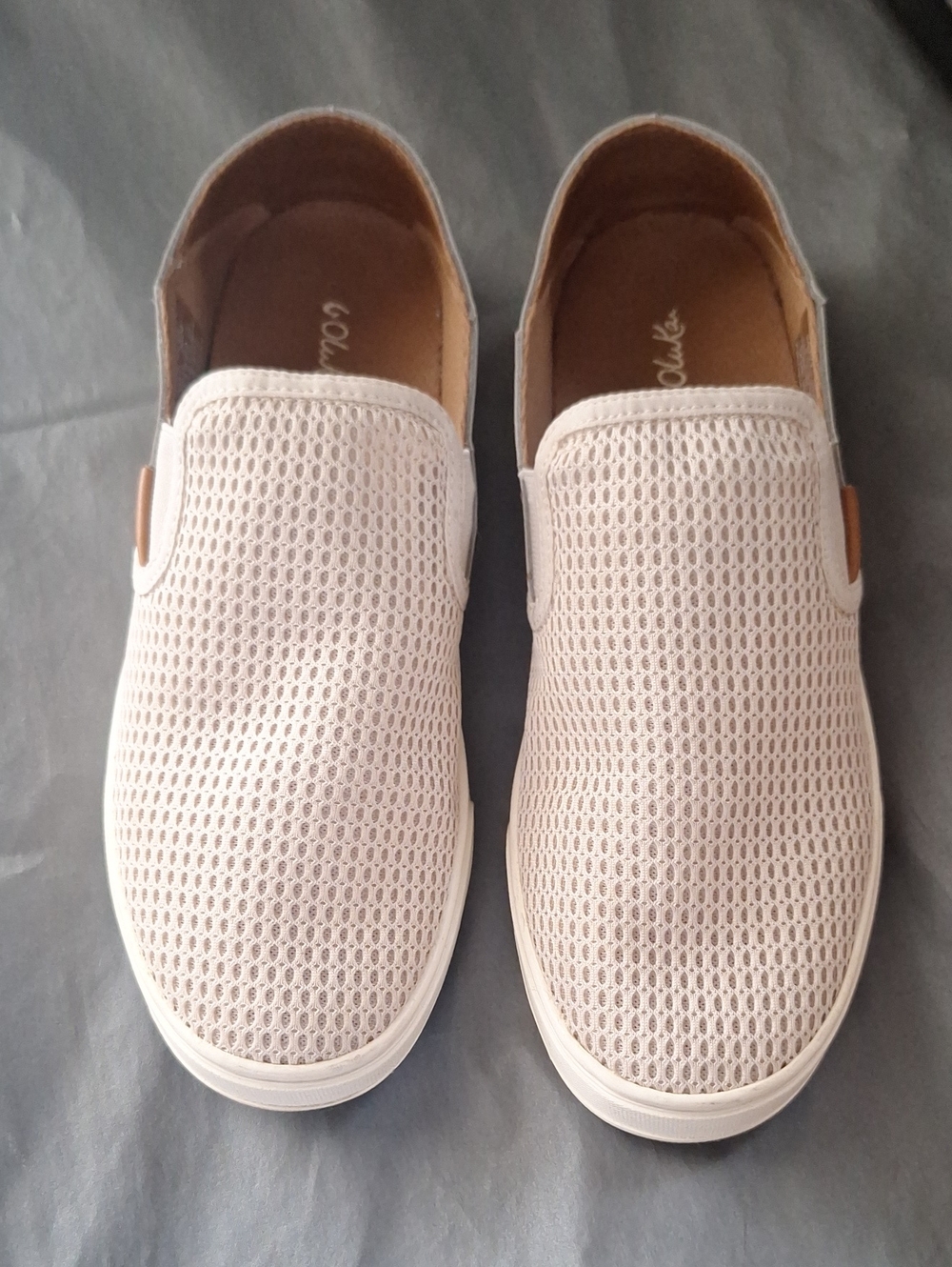 Olukai Pehuea Breathable Slip On Size 9